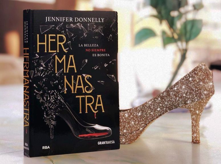 Libro: Hermanastra, La Belleza No Siempre Es Bonita por Jennifer Donnelly