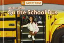 Libro: Staying Safe on the School Bus - La Seguridad En El Autobús Escolar por Joanne Mattern