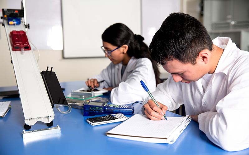 Libro: Física - Bachillerato - Repasa Con Esquemas por Harla